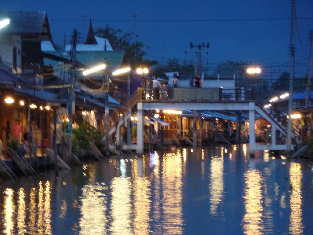Apartmán Ban Mae Arom Amphawa Exteriér fotografie