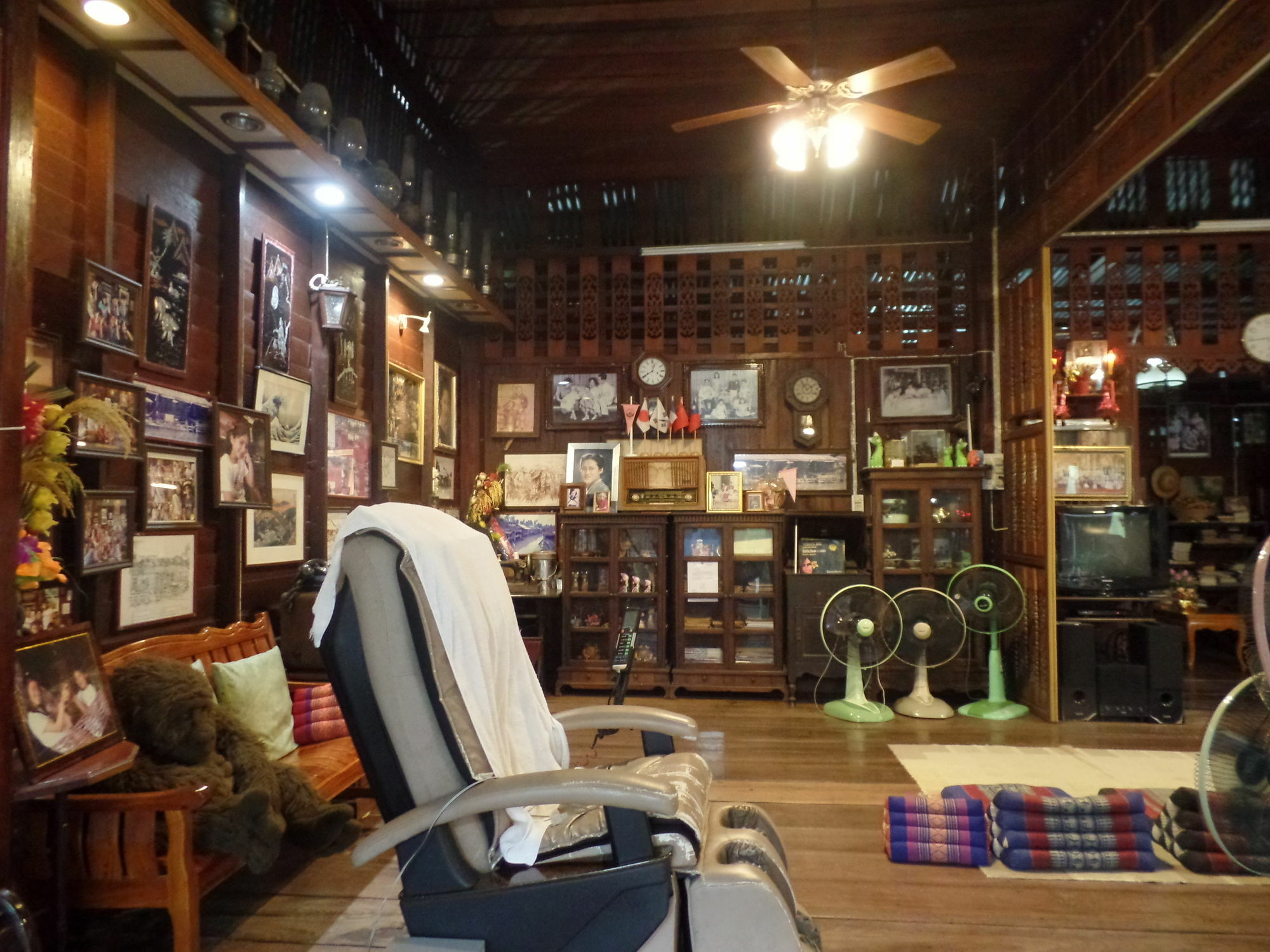 Apartmán Ban Mae Arom Amphawa Exteriér fotografie